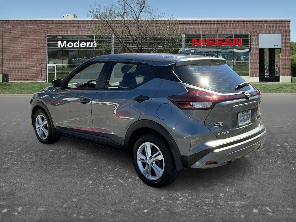 Certified 2025 Nissan Kicks Play S FWD image 2