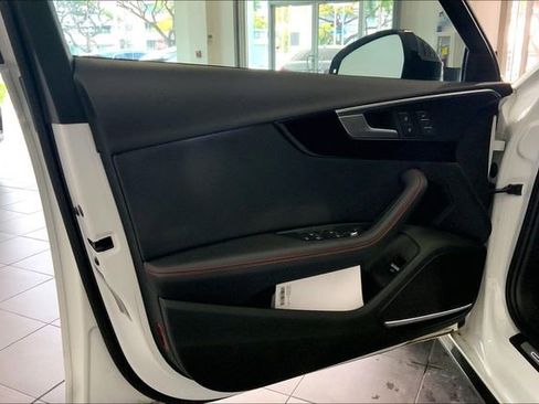 Used 2018 Audi A4 2.0T Premium Plus w/ Premium Plus Package AWD/4WD image 10