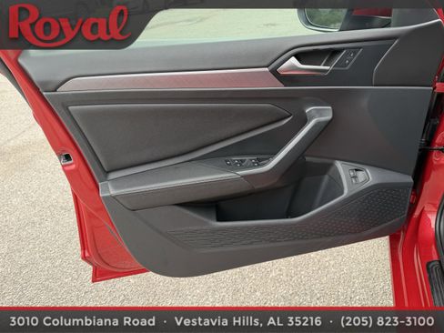 Certified 2024 Volkswagen Jetta SE image 13