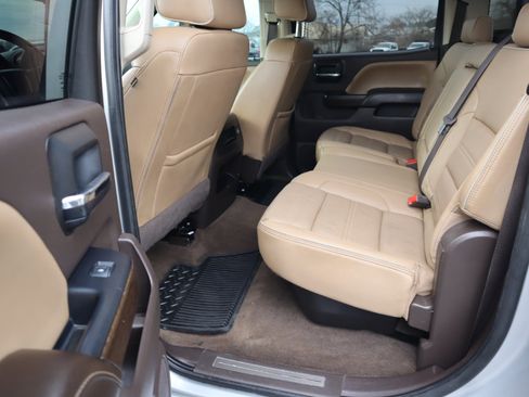 Used 2018 GMC Sierra 3500 Denali w/ Duramax Plus Package image 15