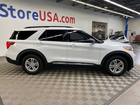 Used 2021 Ford Explorer XLT w/ Equipment Group 202A RWD image 8