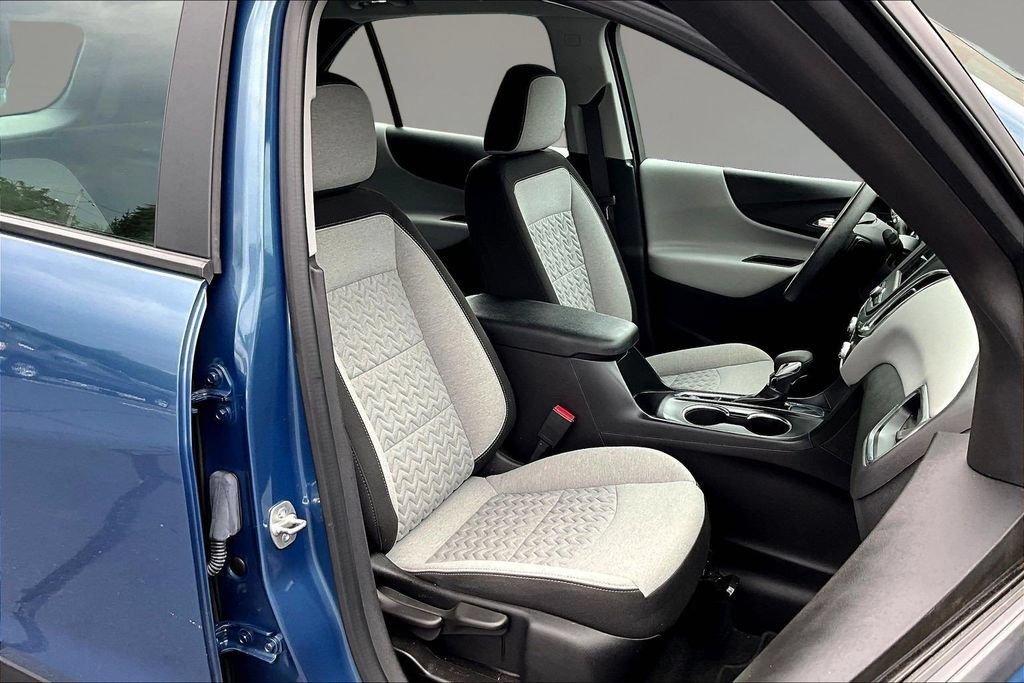 Used 2024 Chevrolet Equinox LS FWD image 25