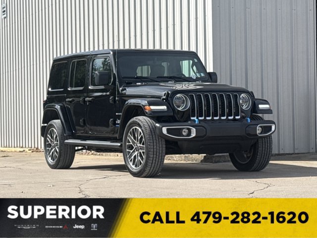 Used 2023 Jeep Wrangler Unlimited Sahara w/ Cold Weather Group AWD/4WD image 1