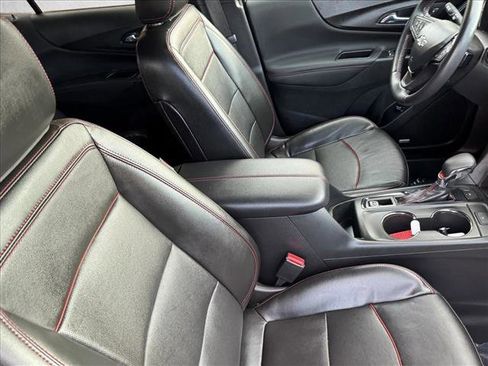 Used 2022 Chevrolet Equinox RS w/ RS Leather Package image 19