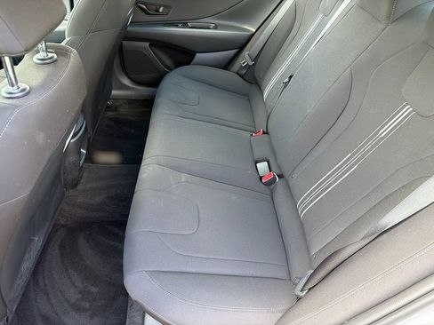 Certified 2025 Hyundai Elantra Sport FWD image 20