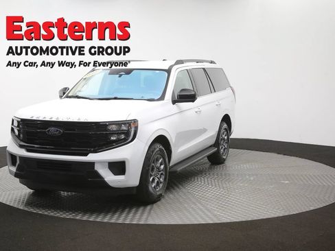 Used 2025 Ford Expedition Active AWD/4WD image 54