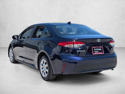 Used 2025 Toyota Corolla LE FWD image 8