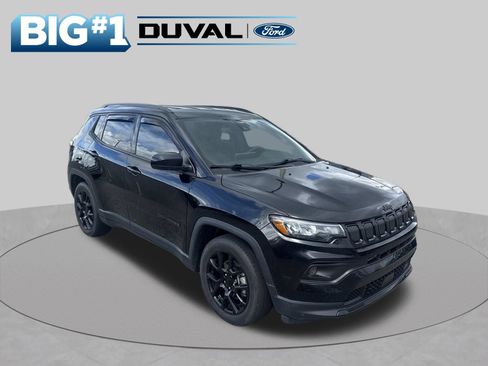 Used 2022 Jeep Compass Latitude FWD image 1