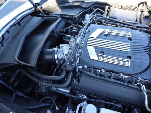 Used 2016 Chevrolet Corvette Z06 w/ 3LZ Preferred Equipment Group image 34