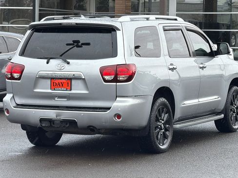 Used 2019 Toyota Sequoia Limited w/ Safety & Convenience Package AWD/4WD image 5