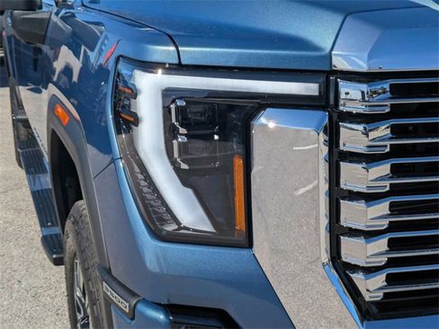 New 2026 GMC Sierra 3500 Denali w/ Denali Reserve Package image 9