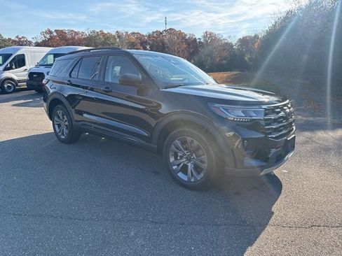 New 2026 Ford Explorer Active w/ Active Comfort Package image 31