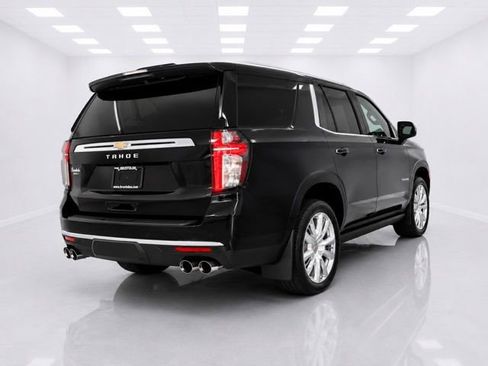 Used 2021 Chevrolet Tahoe High Country w/ Premium Package AWD/4WD image 4