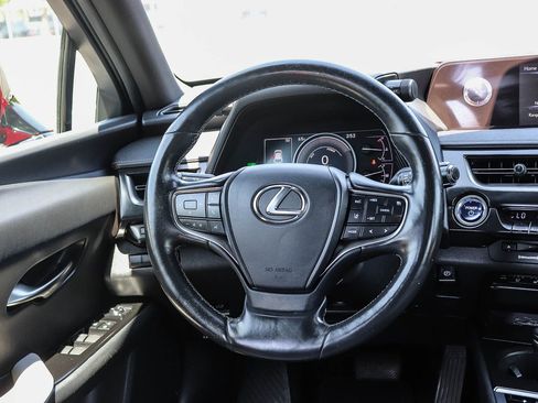 Used 2019 Lexus UX 250h AWD/4WD image 18