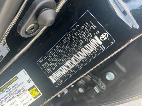 Used 2025 Toyota Corolla LE image 23