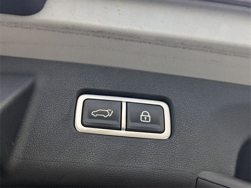 Used 2023 Kia Sorento SX image 15