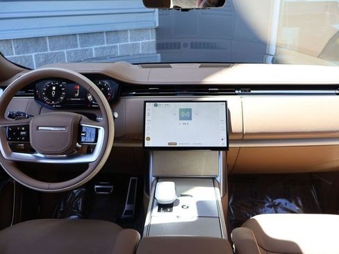 Used 2025 Land Rover Range Rover SV AWD/4WD image 24
