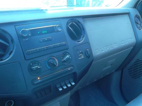 Used 2010 Ford F550 2WD Regular Cab Super Duty image 19