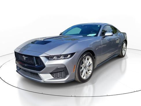 Used 2024 Ford Mustang GT Premium RWD image 2