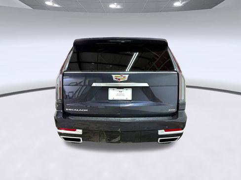 New 2026 Cadillac Escalade ESV Luxury AWD/4WD image 8