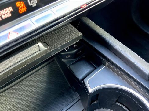 Used 2022 Mercedes-Benz GLS 450 4MATIC image 31