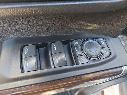 Used 2022 GMC Sierra 3500 SLT w/ SLT Convenience Package image 15