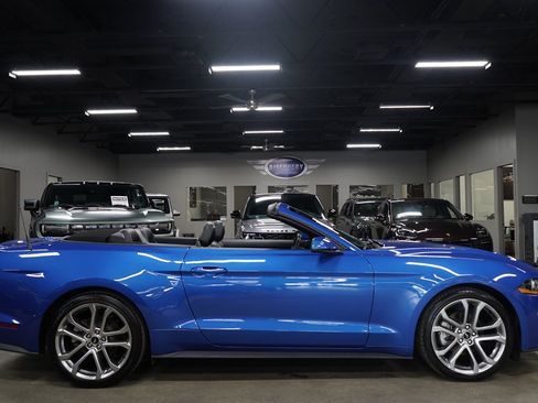 Used 2020 Ford Mustang Premium w/ Equipment Group 201A RWD image 37