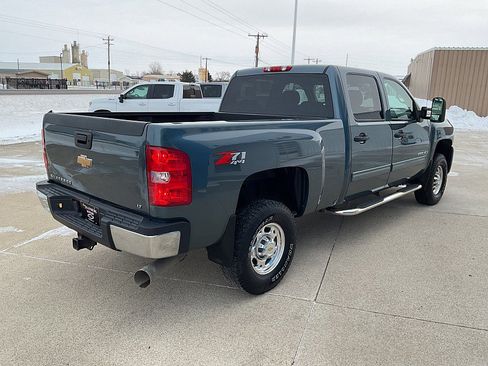 Used 2009 Chevrolet Silverado 2500 LT w/ Exterior Plus Package image 6