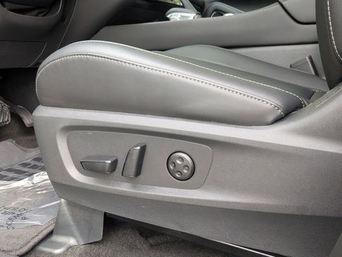 Used 2025 INFINITI QX60 Luxe w/ Black Edition image 13