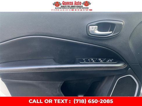 Used 2020 Jeep Compass Latitude AWD/4WD image 22
