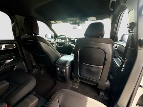 Used 2020 Ford Explorer XLT RWD image 29