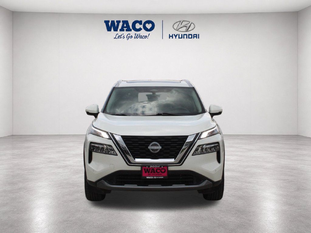 Used 2023 Nissan Rogue SL w/ SL Premium Package FWD image 2