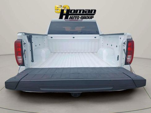 Used 2024 GMC Sierra 1500 4x4 Crew Cab Elevation image 16