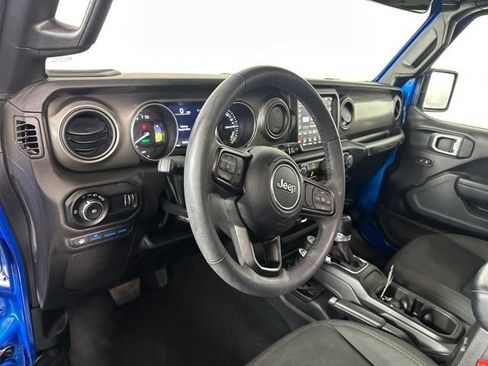 Used 2023 Jeep Wrangler Unlimited w/ Cold Weather Group image 13