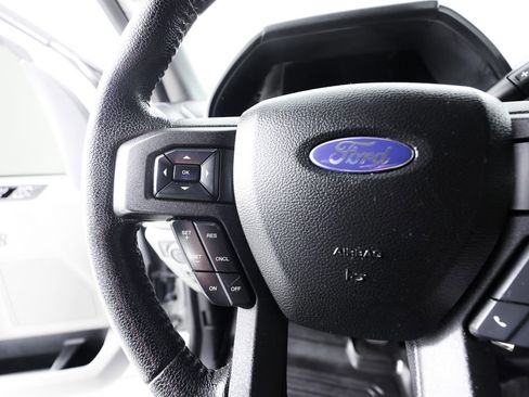 Used 2015 Ford F150 XLT w/ Equipment Group 302A Luxury AWD/4WD image 29