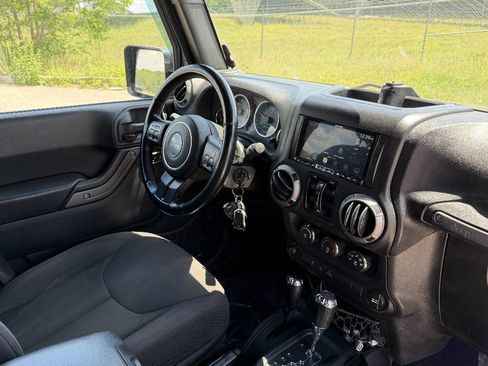 Used 2017 Jeep Wrangler Unlimited Sport w/ Quick Order Package 24S AWD/4WD image 17