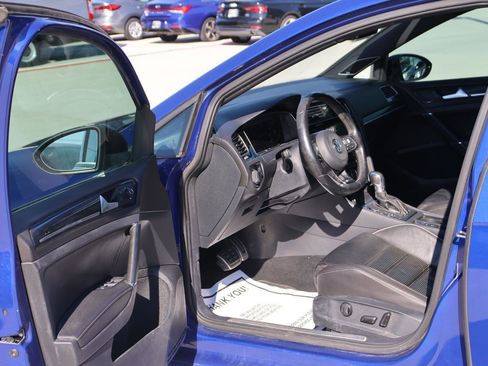 Used 2019 Volkswagen Golf 4-Door image 22