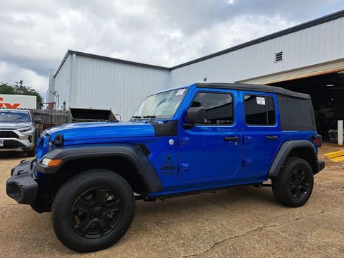 Used 2021 Jeep Wrangler Unlimited Sport AWD/4WD image 8