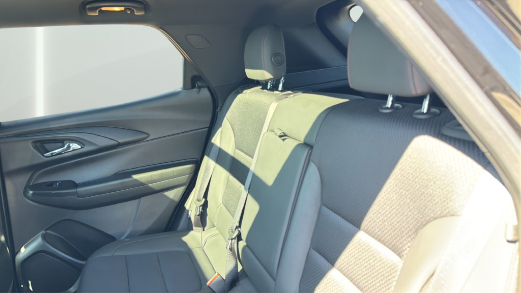 Used 2023 Chevrolet TrailBlazer RS w/ Sun and Liftgate Package FWD image 25