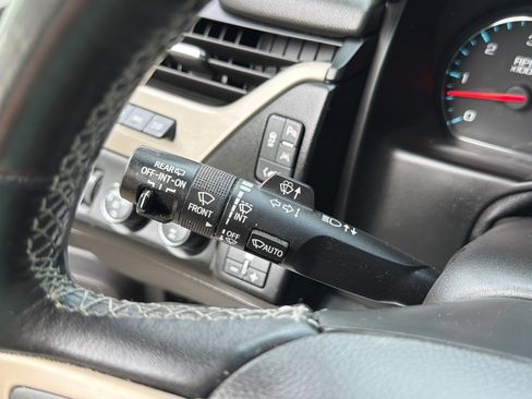 Used 2019 GMC Yukon XL Denali AWD/4WD image 20