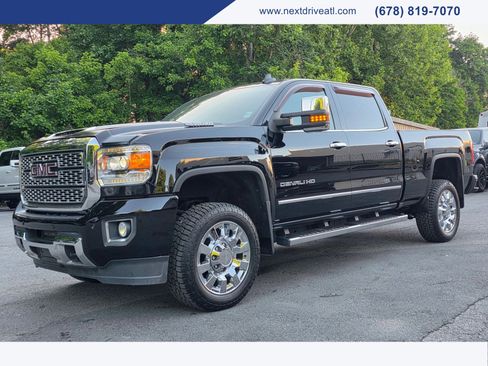 Used 2019 GMC Sierra 2500 Denali AWD/4WD image 1