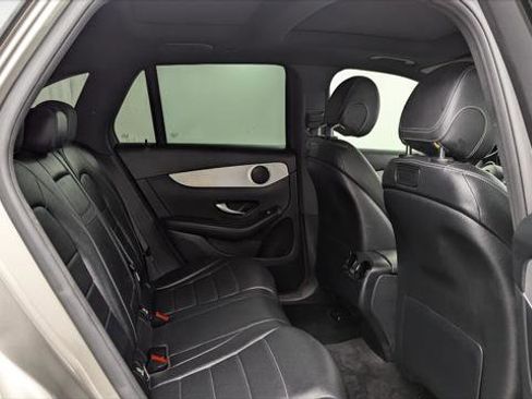 Used 2019 Mercedes-Benz GLC 300 w/ Premium Package image 19