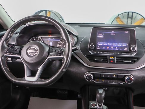 Used 2023 Nissan Altima 2.5 SR FWD image 17