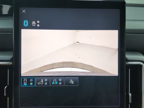 Used 2025 GMC Yukon Denali AWD/4WD image 33