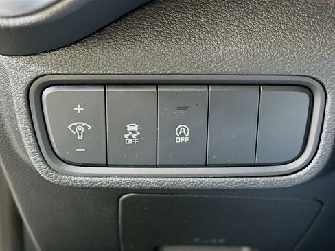 Used 2025 Kia Soul LX w/ LX Technology Package image 17