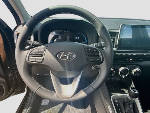 New 2026 Hyundai Venue SEL FWD image 8