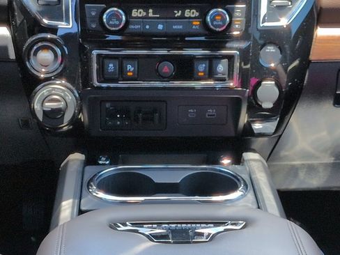 Certified 2021 Nissan Titan Platinum Reserve w/ Moonroof Package AWD/4WD image 19