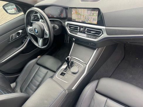 Certified 2022 BMW 330i xDrive Sedan w/ M Sport Package image 30