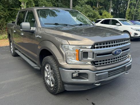 Used 2018 Ford F150 XLT w/ Equipment Group 302A Luxury AWD/4WD image 3