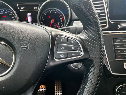 Used 2019 Mercedes-Benz GLE 400 4MATIC image 25